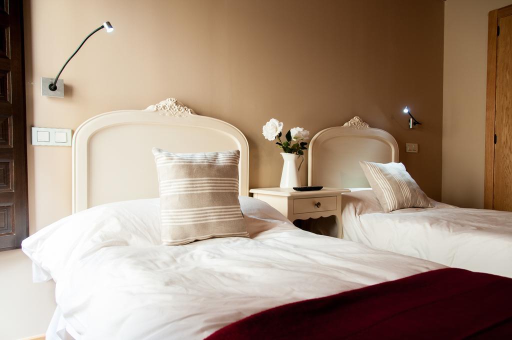 Hotel Rural Princesa Kristina Covarrubias Zimmer foto
