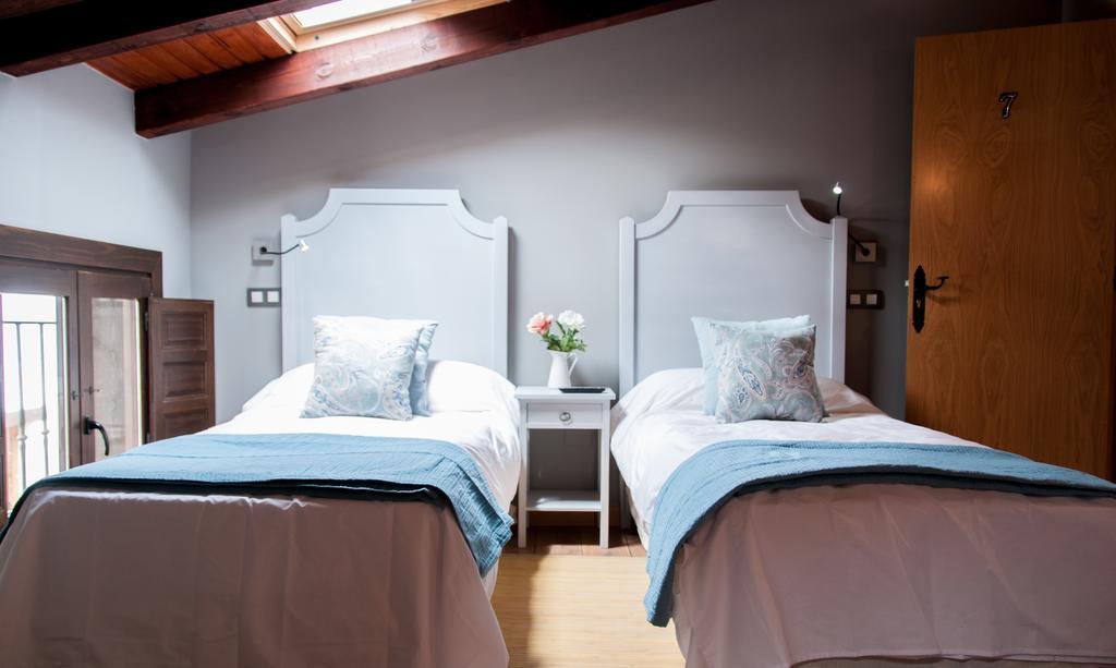 Hotel Rural Princesa Kristina Covarrubias Zimmer foto